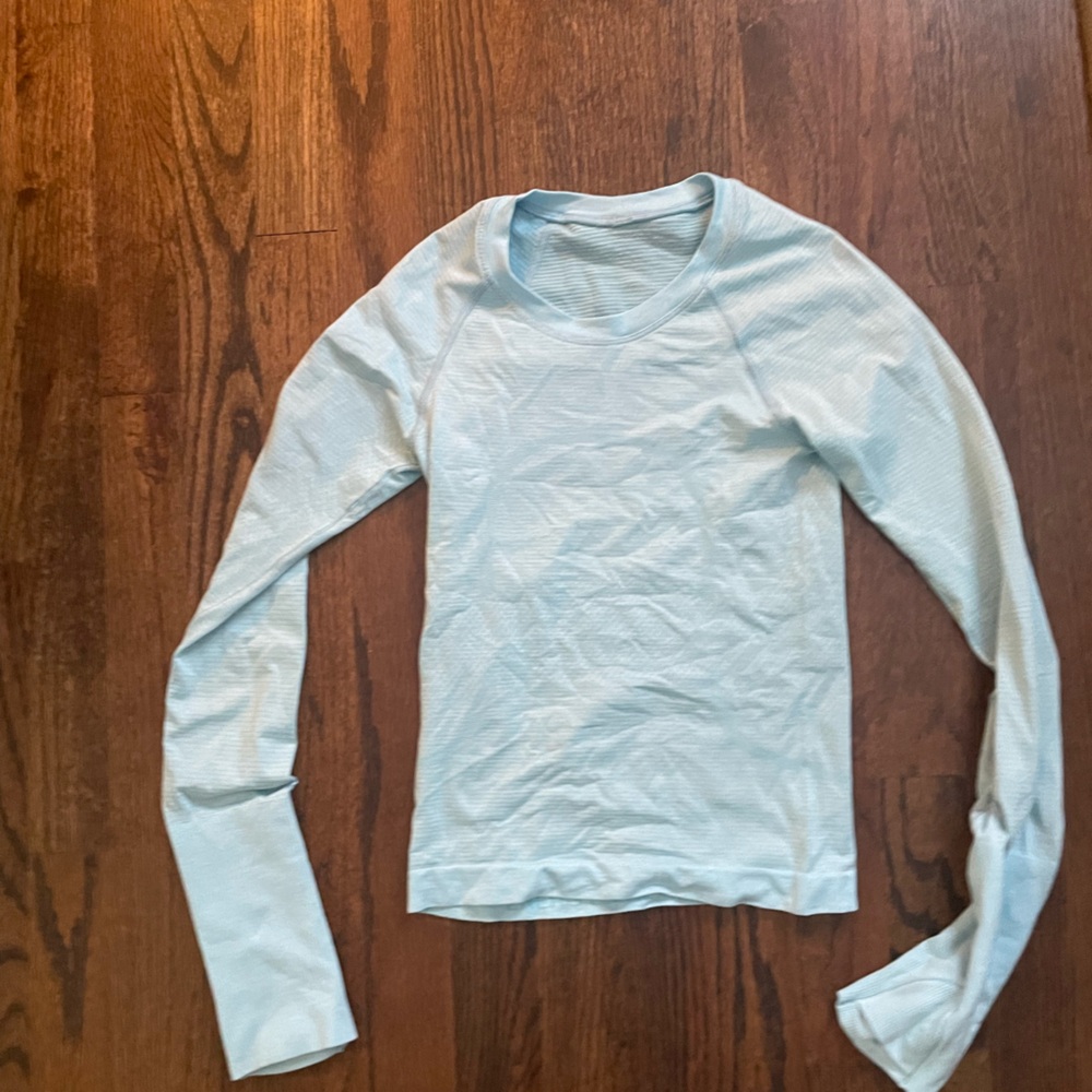 Lululemon Athletica Fitted Blue Long Sleeve Tee
